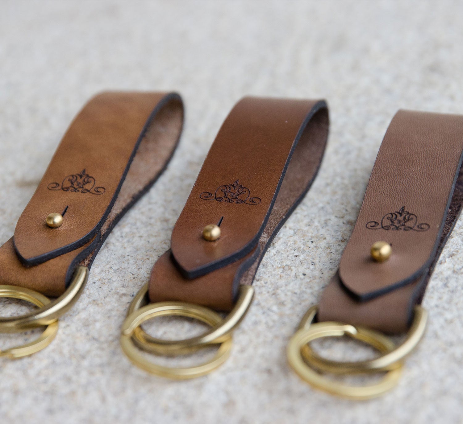 Elegant und praktisch: Schlüsselanhänger aus echtem Leder